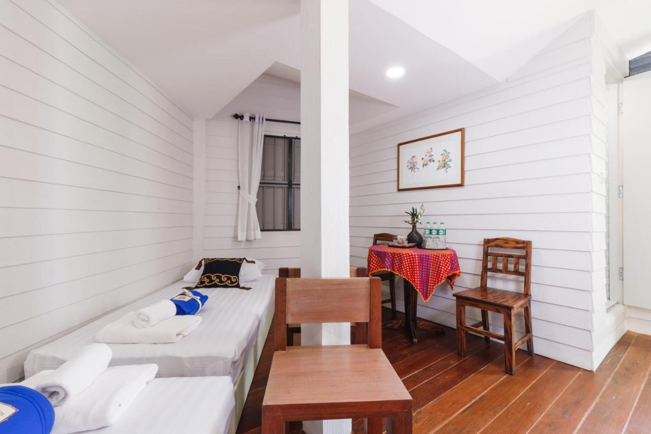 Hostel Ilili House